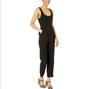 Bcbgeneration Black Women's Fitted U Neck Tapered Jumpsuit size 6 NWT